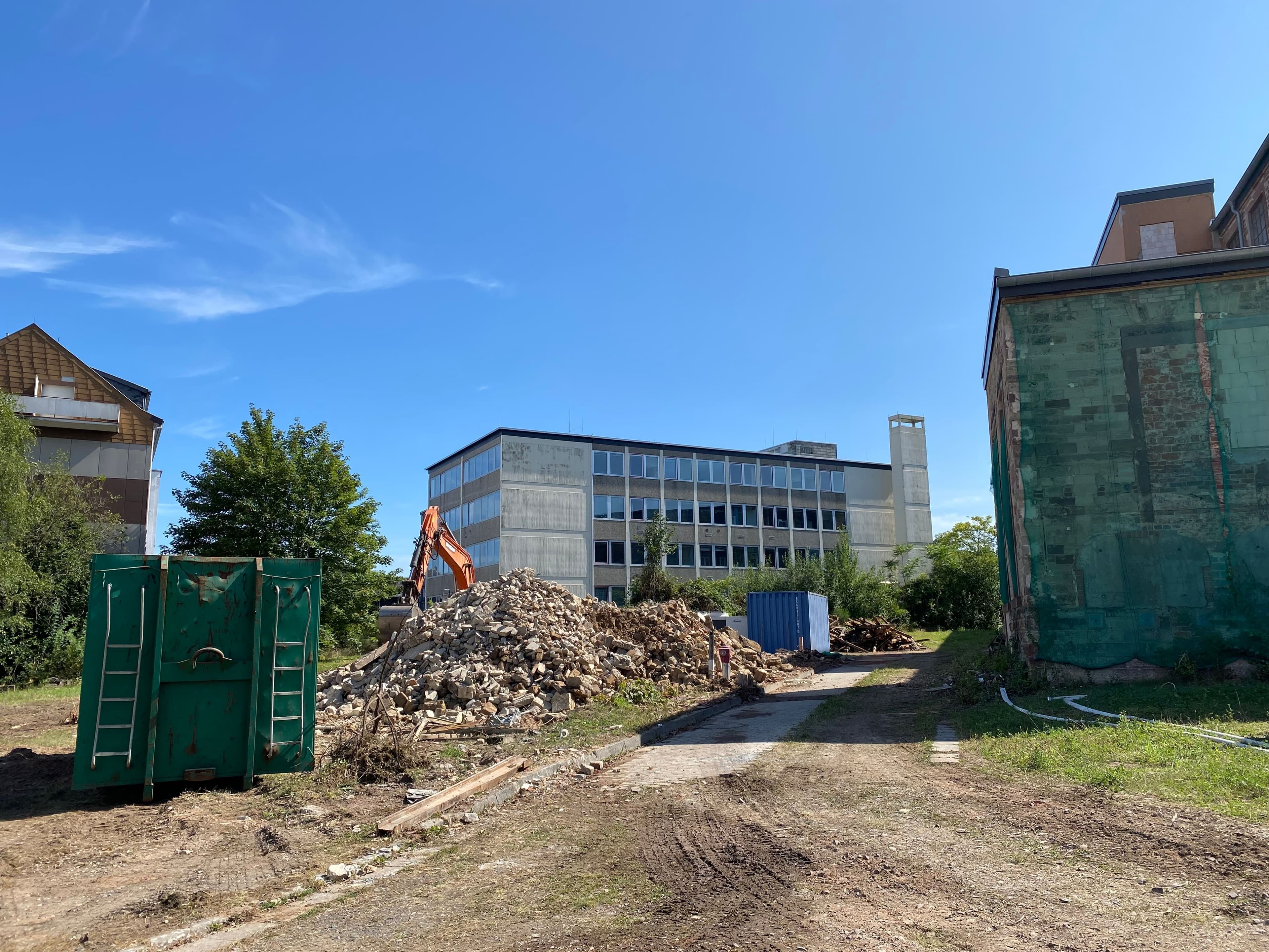 Abriss des Trafo-Hauses in St. Ingbert erfolgreich abgeschlossen