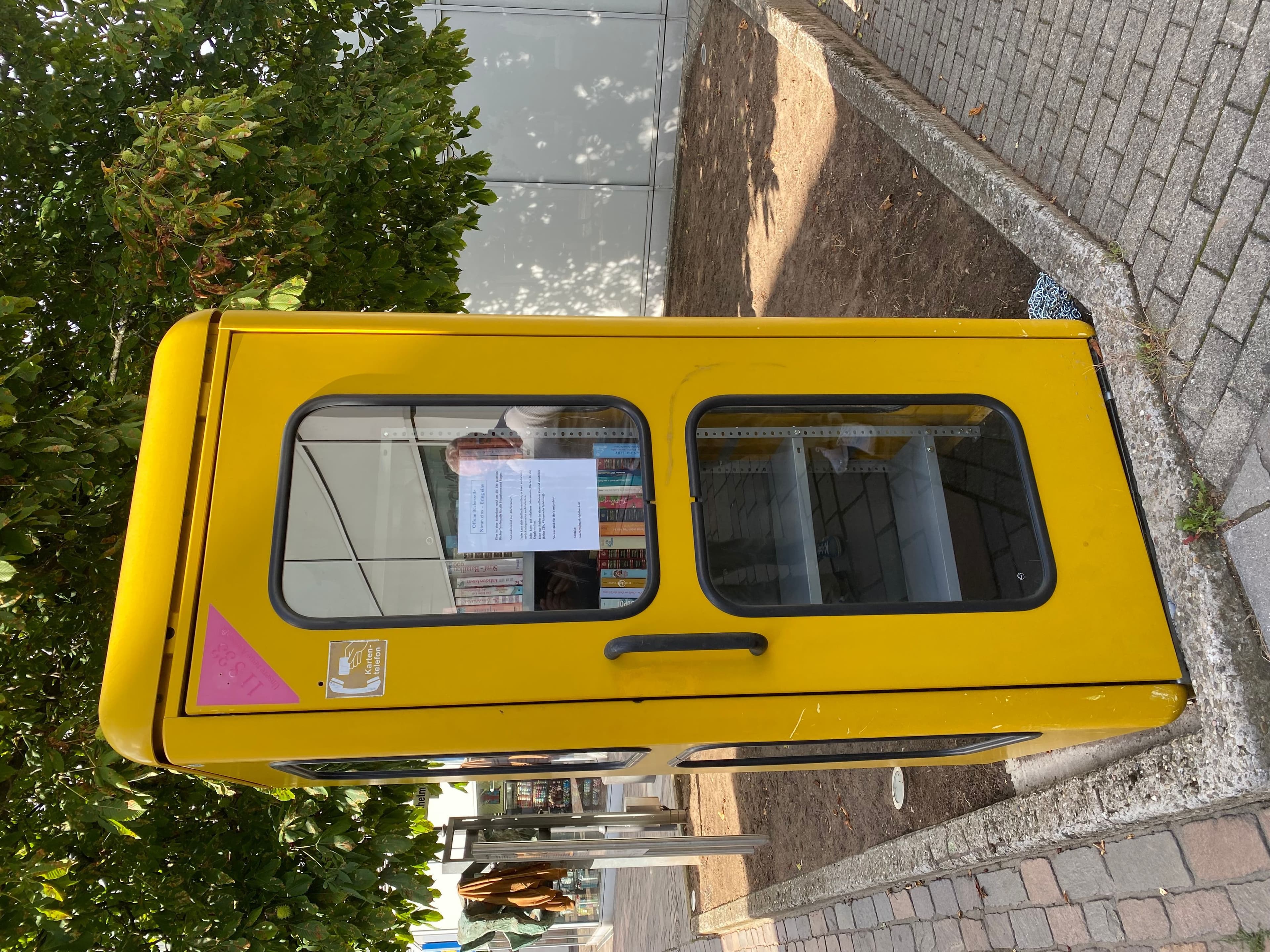 Neue Bücherzelle belebt St. Ingberter Innenstadt