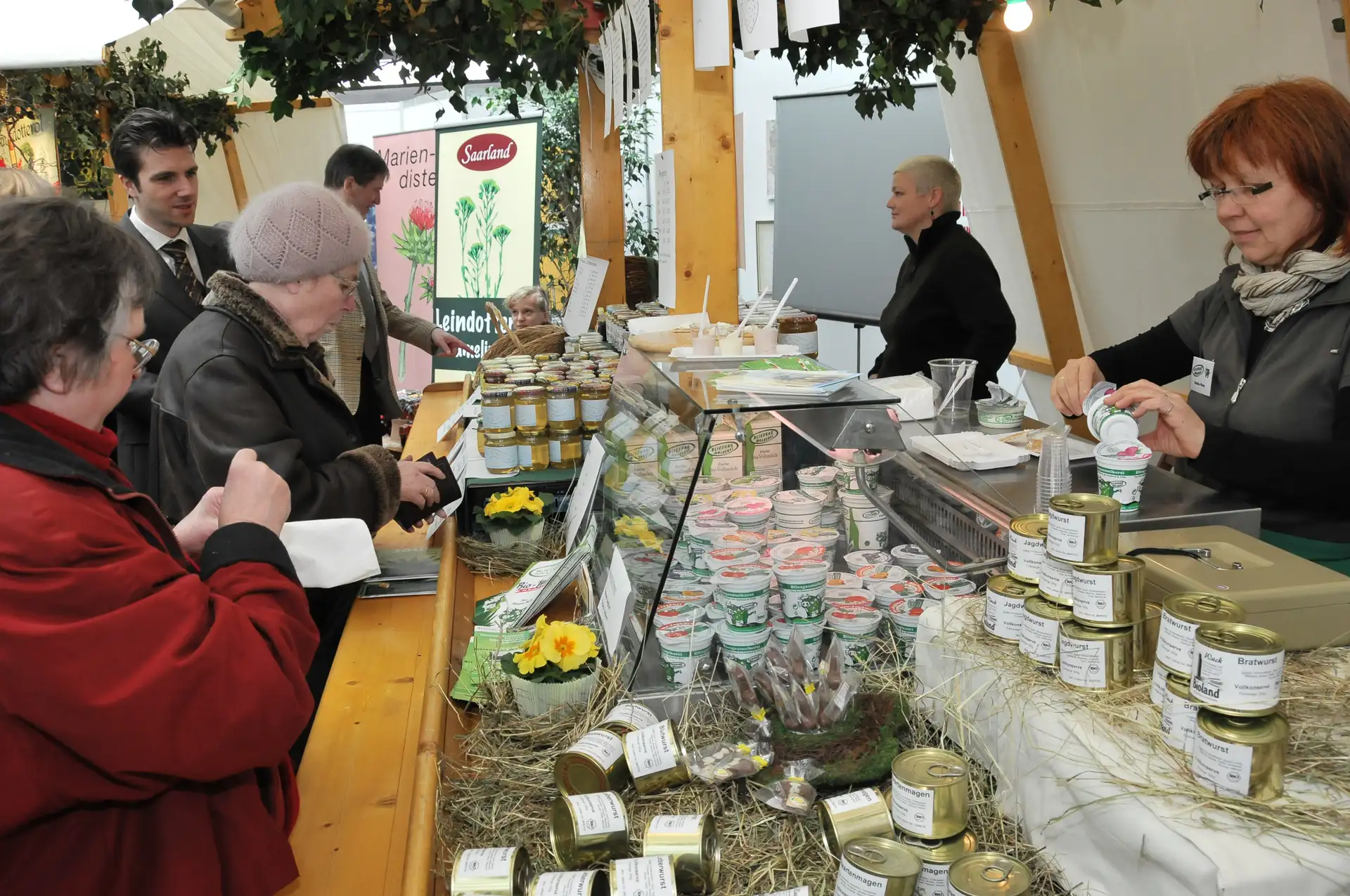 Allerlei regionale Spezialitäten zum Probieren gibt es auf dem Biosphärenmarkt.