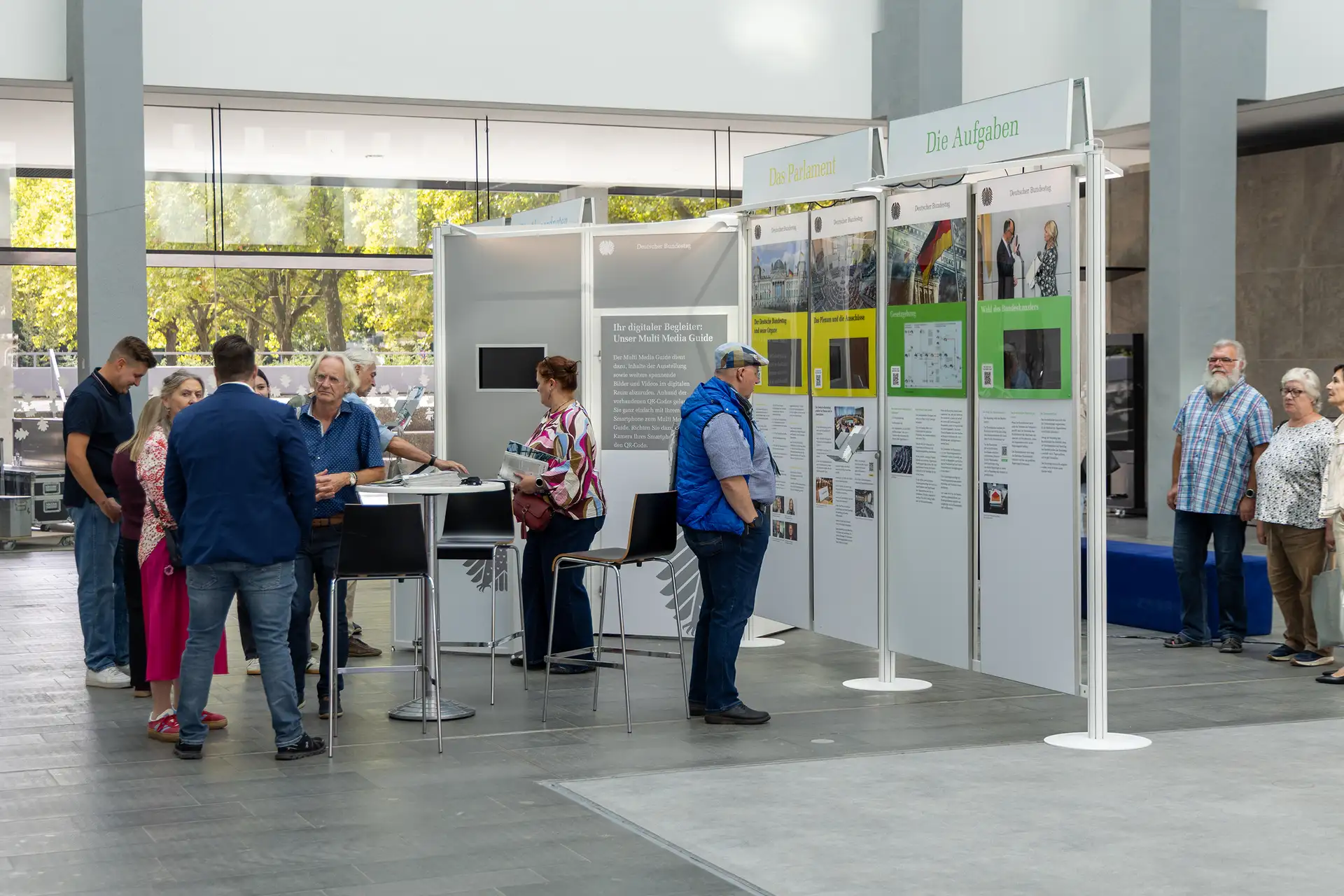 Wanderausstellung des Deutschen Bundestages im Kuppelsaal des St. Ingberter Rathauses