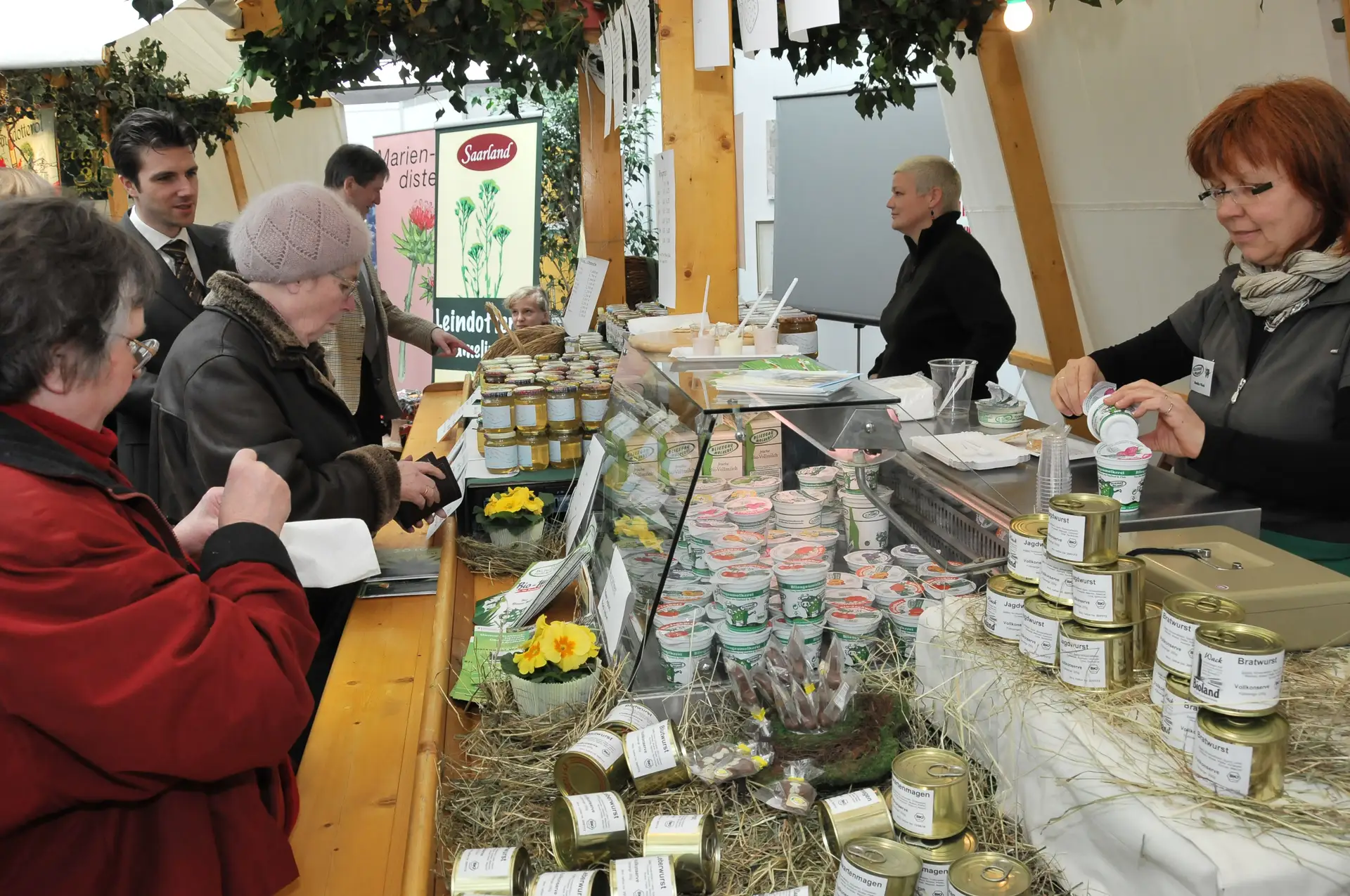 Allerlei regionale Spezialitäten zum Probieren gibt es auf dem Biosphärenmarkt.